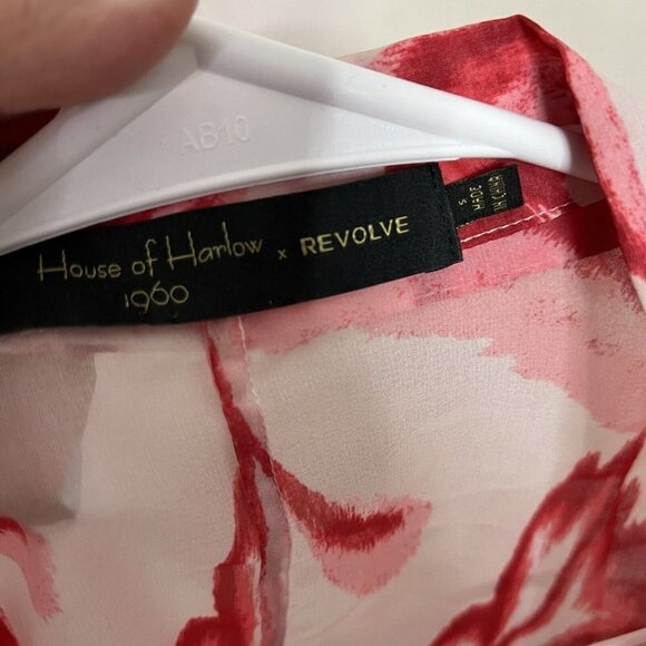 Welcome to my closet! This item has sold. - Picture 9 of 12